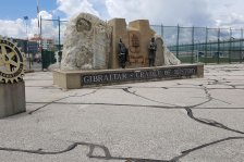 286 gibraltar denkmal an der grenze